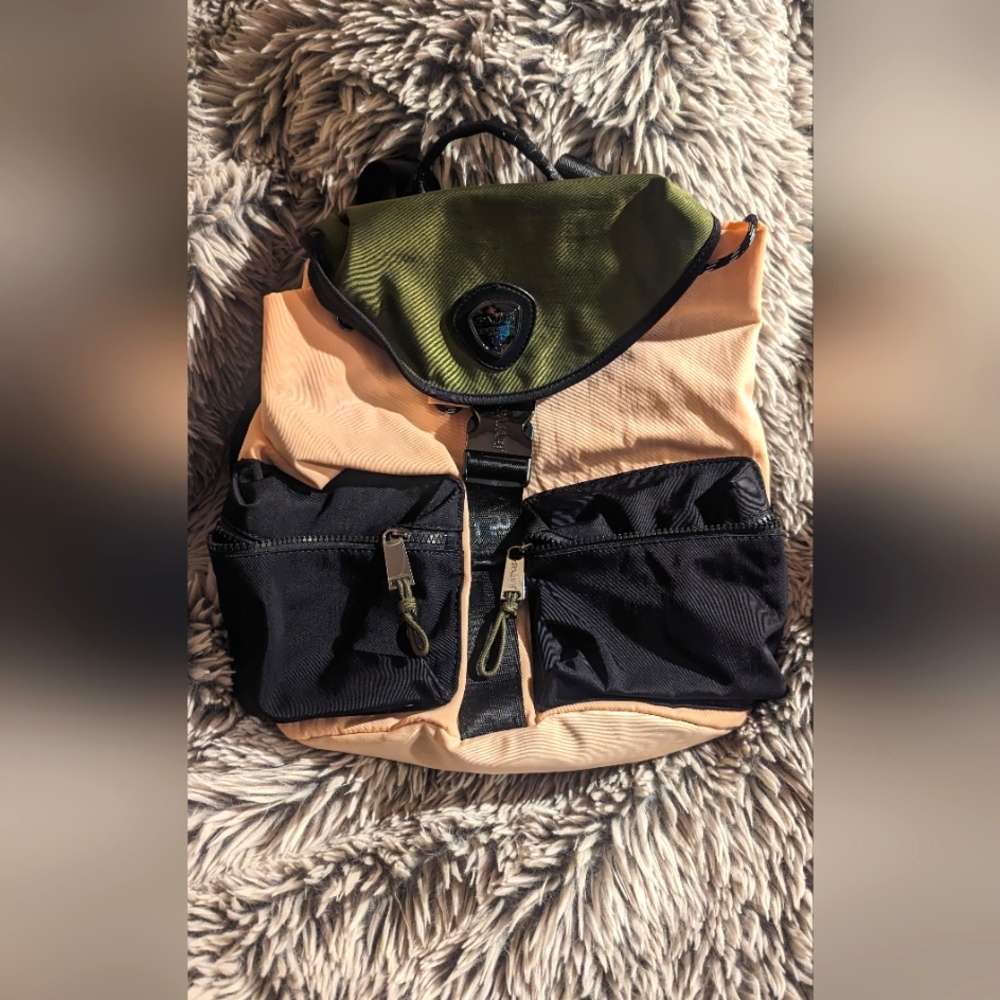 Pajar premium buckle back pack. Salmon and green never used